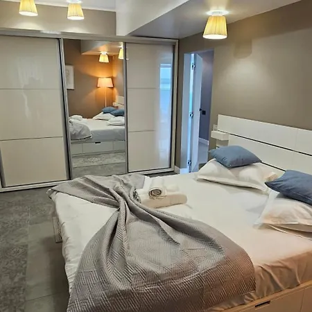 Sunset Lake Boutique Mamaia